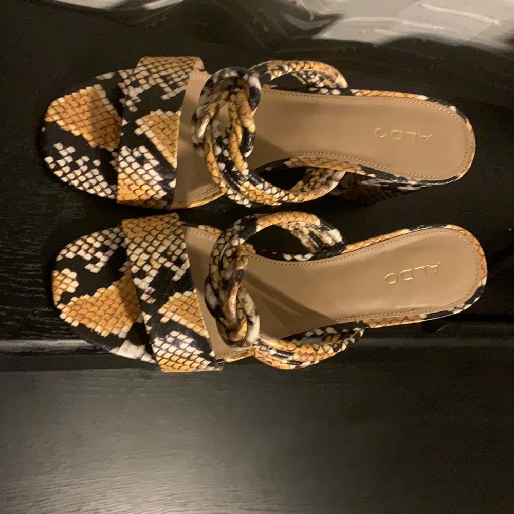 US 8.5. New Shoes from Aldos. Nice snake print.